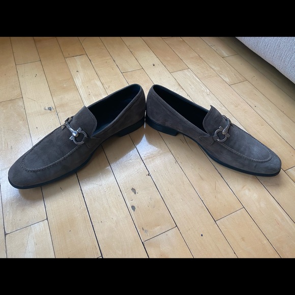 Men’s Ferragamo loafers. Size 12. Grey suede. - Picture 2 of 7